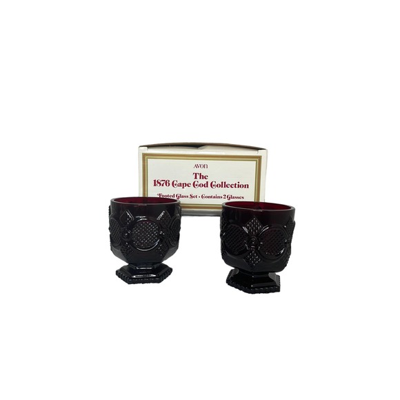 Avon The 1876 Cape Cod Collection Footed Glass Set New in Box - Picture 1 of 9